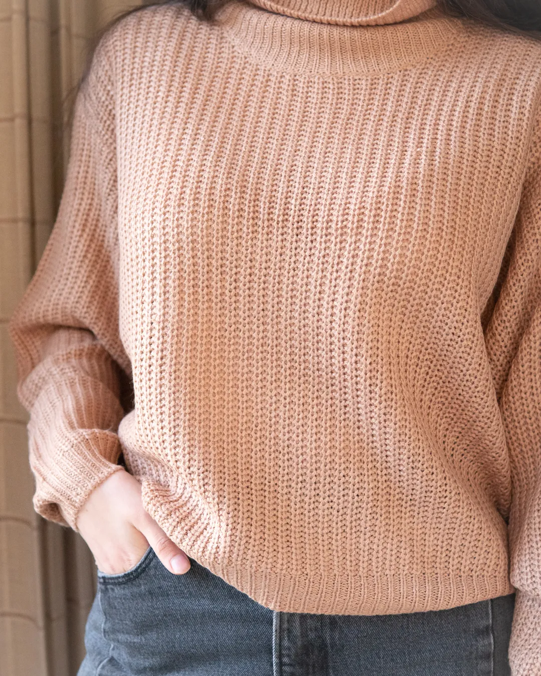 Ribbed Knit Turtleneck Cropped Sweater